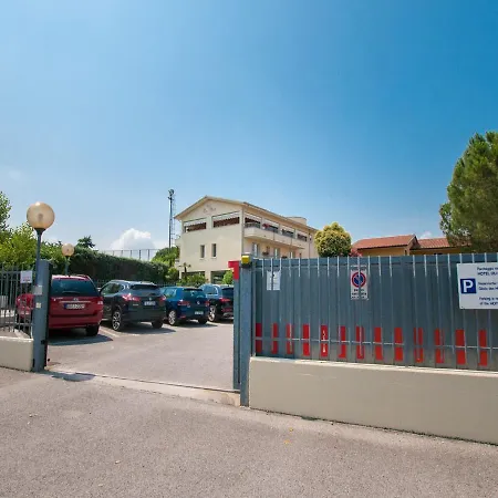 Du Parc Otel 4*