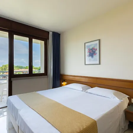 Du Parc Готель 4*