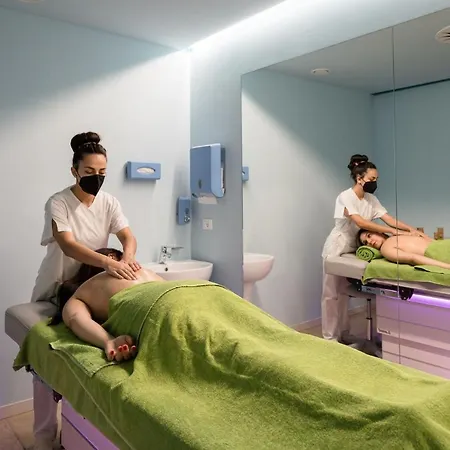 Du Parc 4*